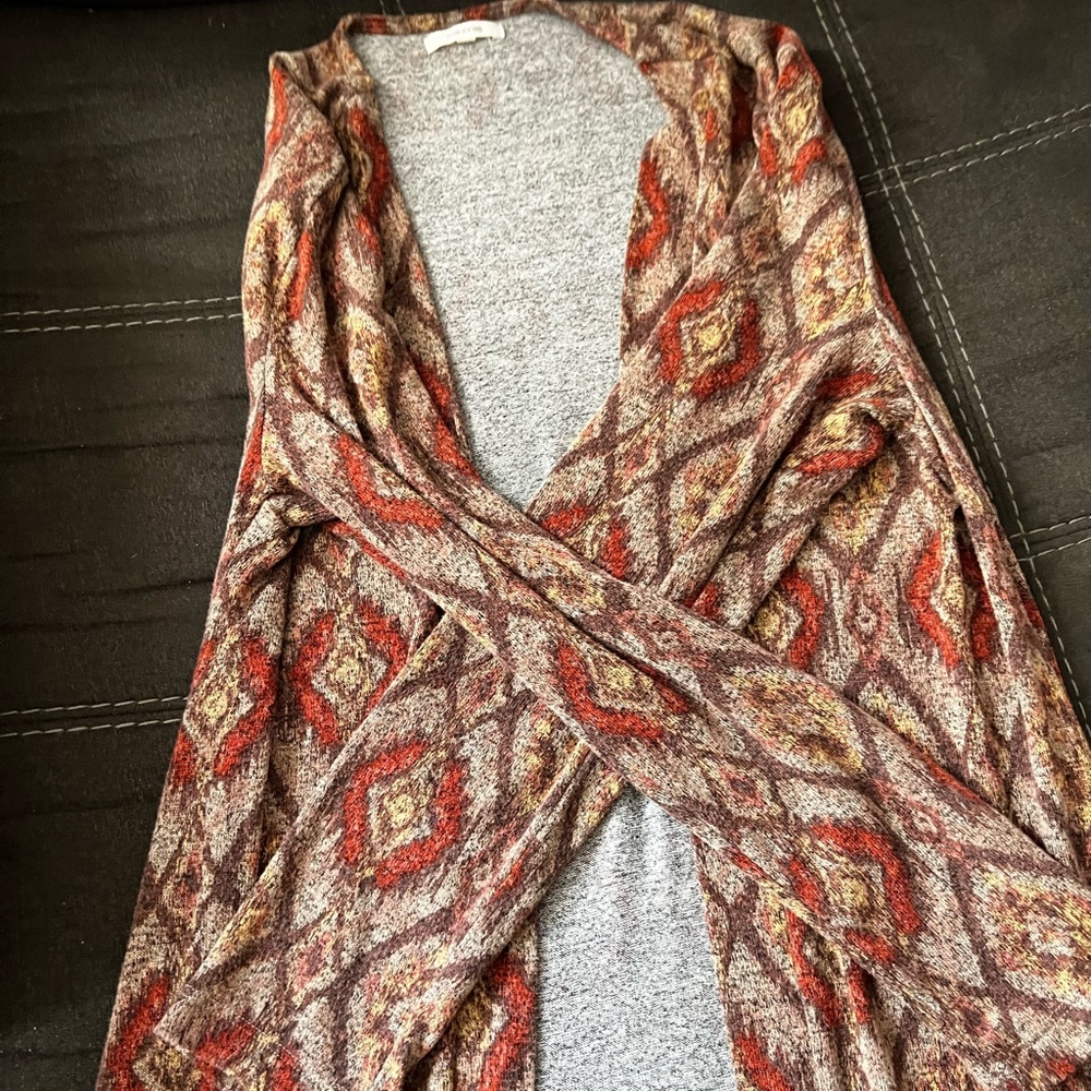 Long Cardigan - Picture 2 of 10